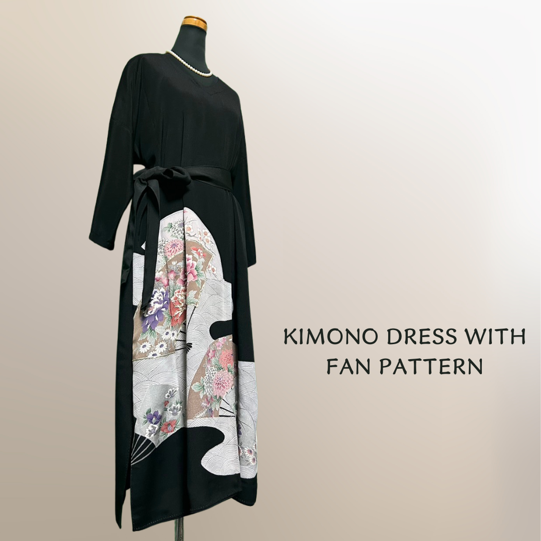 Kimono dress with fan pattern