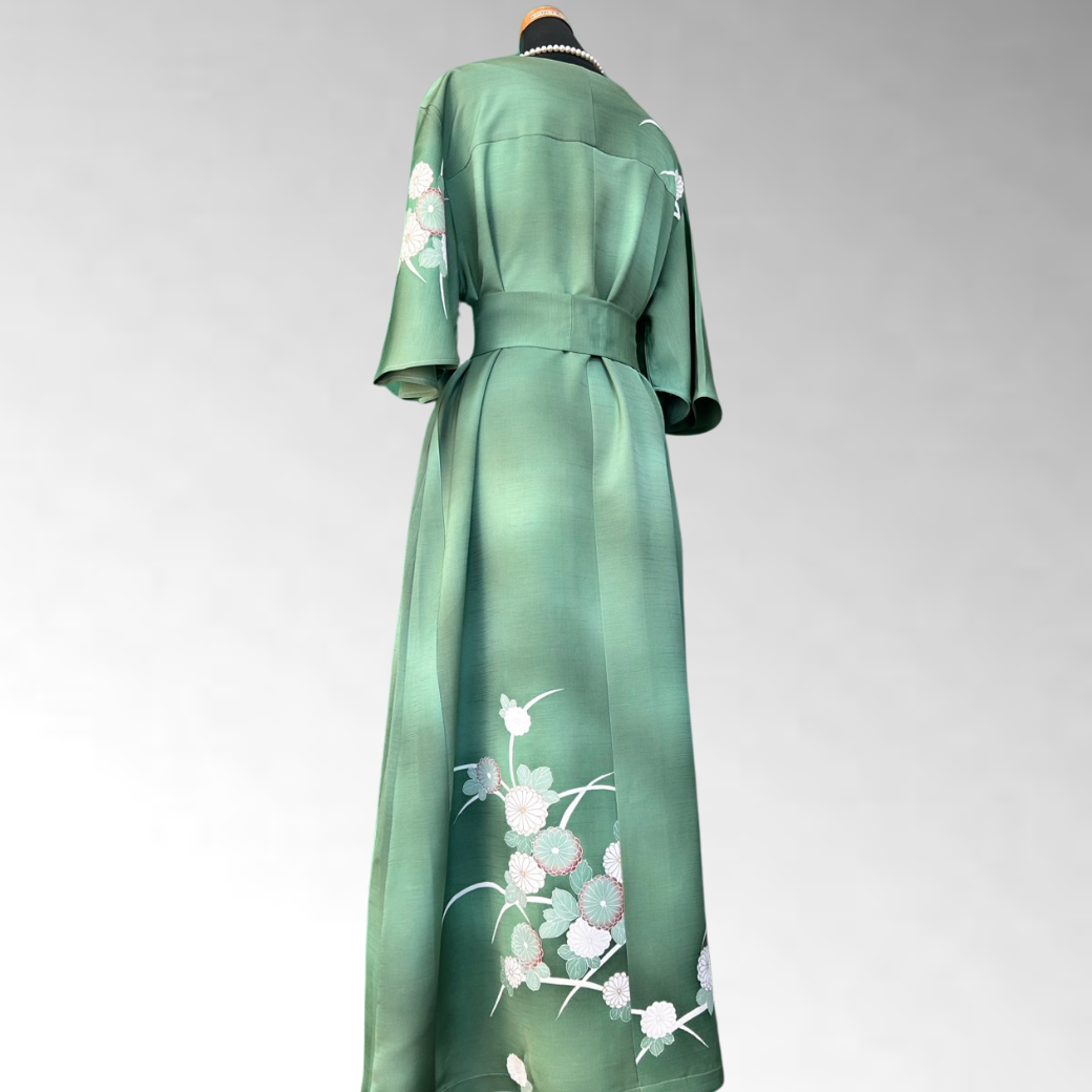 Houmongi Kimono Dress with White and Green Chrysanthemum Motif