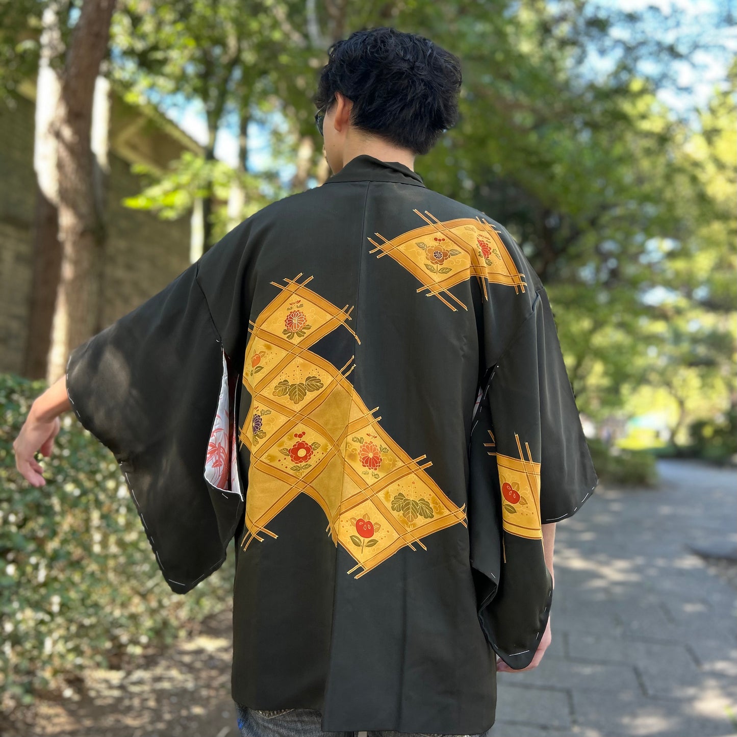 Haori with diamond-shaped chrysanthemum pattern