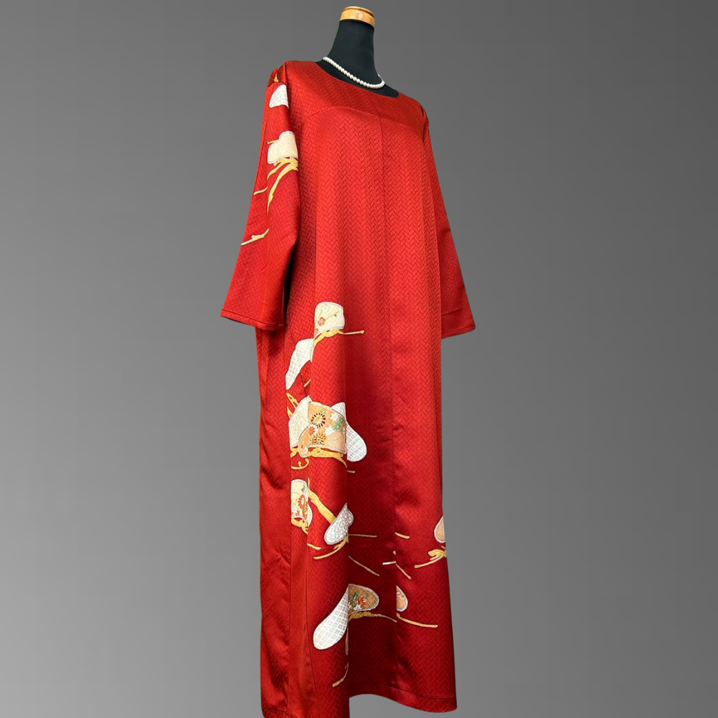 Iro Ro Furisode Pine Border with Floral Embroidery Pattern Kimono Dress