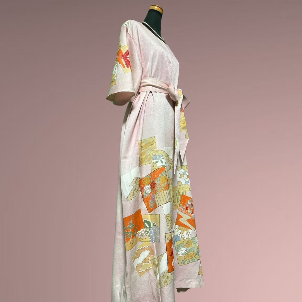 Iro-tomesode Kimono Dress with Gold Thread and Shikishi Pattern