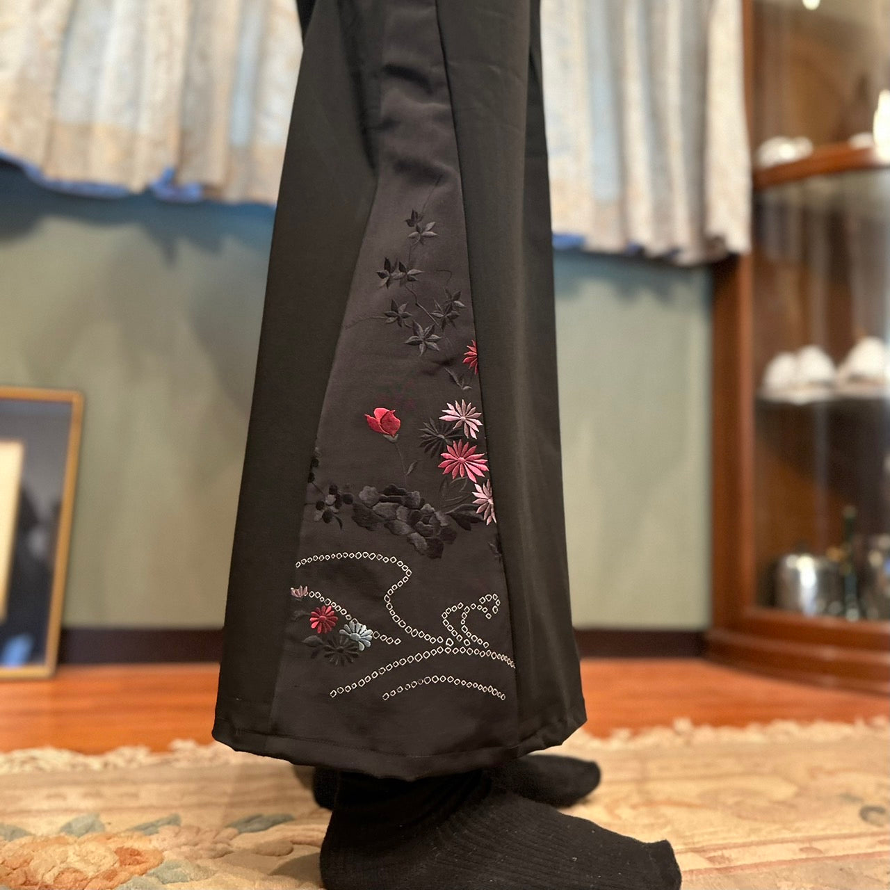 Kimono Slacks "with Roses and Daisies"